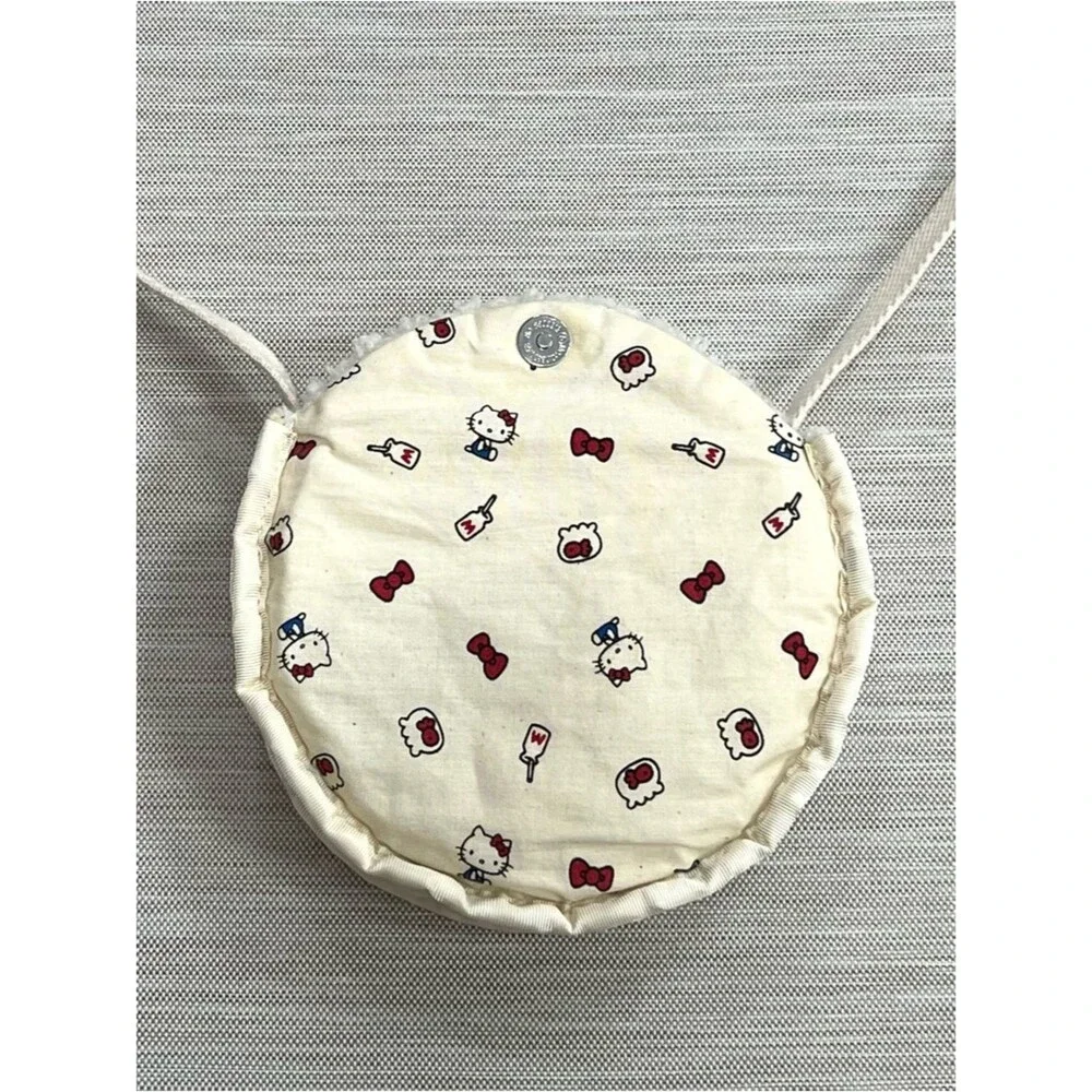 Samansa Mos2 Lagom x Hello Kitty Cream Round Crossbody Bag